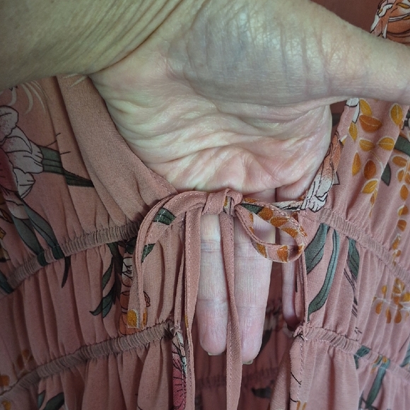 City Chic Blush Floral Maxi Dress Style DUSTER Absolutely, gorgeous. - Picture 3 of 7